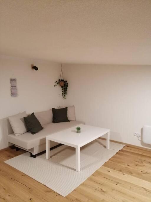 Gesamtes Haus Mit Garten - 100% Privatsphaere Ferienhaus *